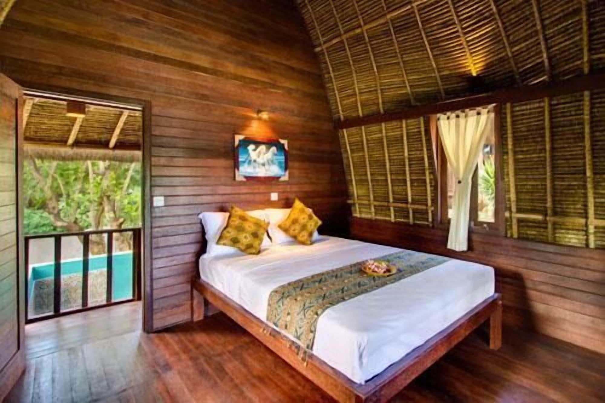 Secret Point Huts Lembongan
